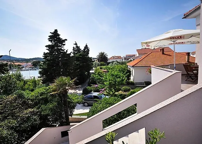 Apartmán In With Sea View, Terrace, Air Conditioning, Wifi 3617-5 Poljana (Ugljan)