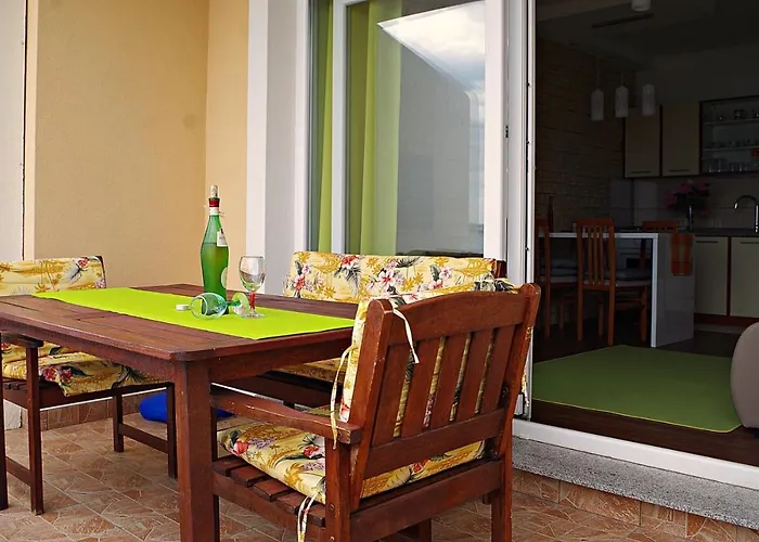 In With Sea View, Terrace, Air Conditioning, Wifi 3617-5 Poljana (Ugljan)