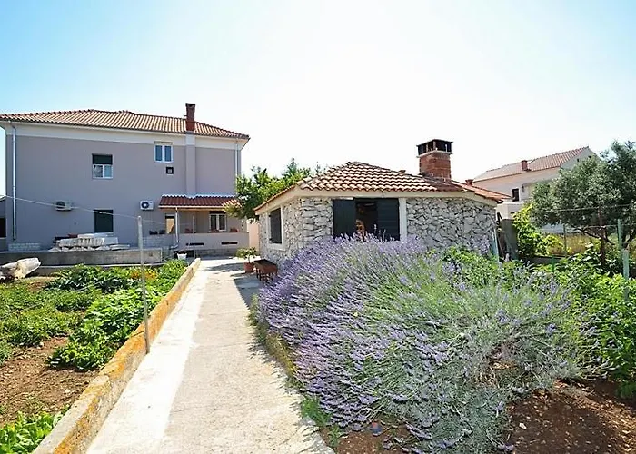 아파트 In With Sea View, Terrace, Air Conditioning, Wifi 3617-5 Poljana (Ugljan)